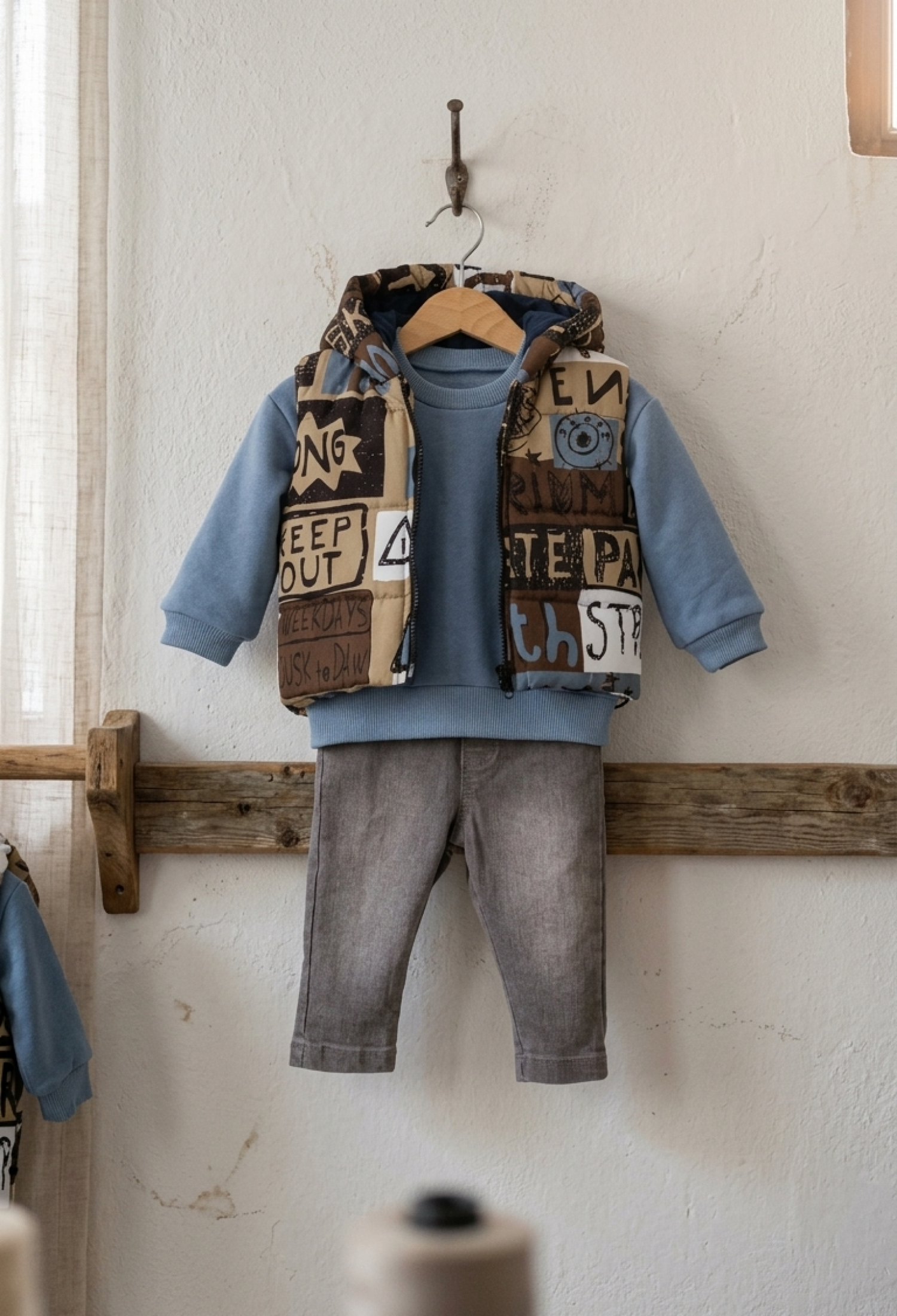 Wholesale Baby 3-Piece Vest, Sweatshirt, and Jeans Set 9-24M Cumino 1014-CMN3375 - 1014-CMN3375