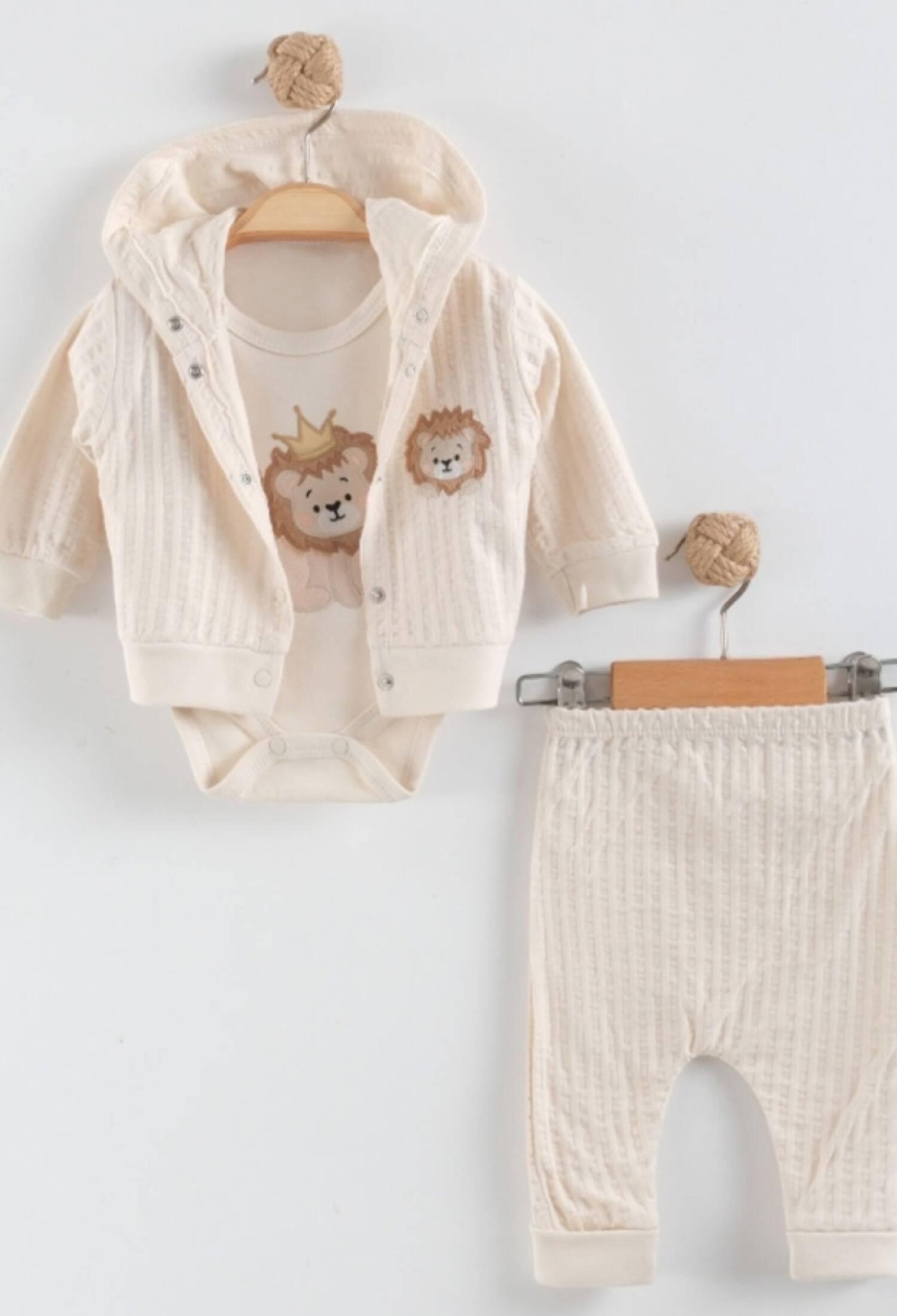Aslan Baskılı Üçlü Erkek Bebe Takım - Brand: NAYINOM - Kids & Bby Clothes From Peralane Kids Turkey