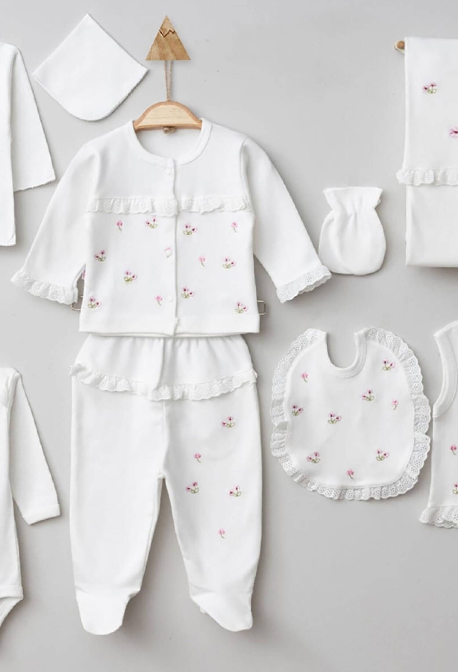 Çiçek Desenli 10lu Kız Hastane Çıkışı Zıbın Set - Brand: GAYE BEBE - Kids & Bby Clothes From Peralane Kids Turkey