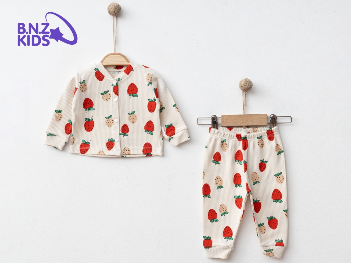 Çilek Desenli Raporlu Kız Bebe Pijama Takım - Brand: NAYINOM - Kids & Bby Clothes From Peralane Kids Turkey