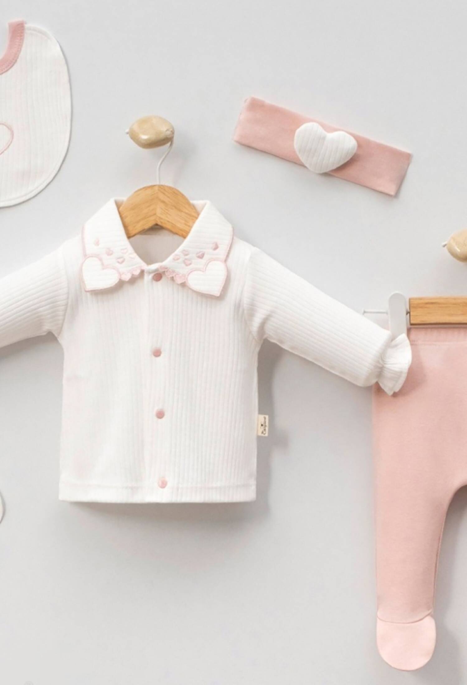 Kalp Nakışlı Yenidoğan Kız Bebe 5li Set - Brand: CAYZEN - Kids & Bby Clothes From Peralane Kids Turkey