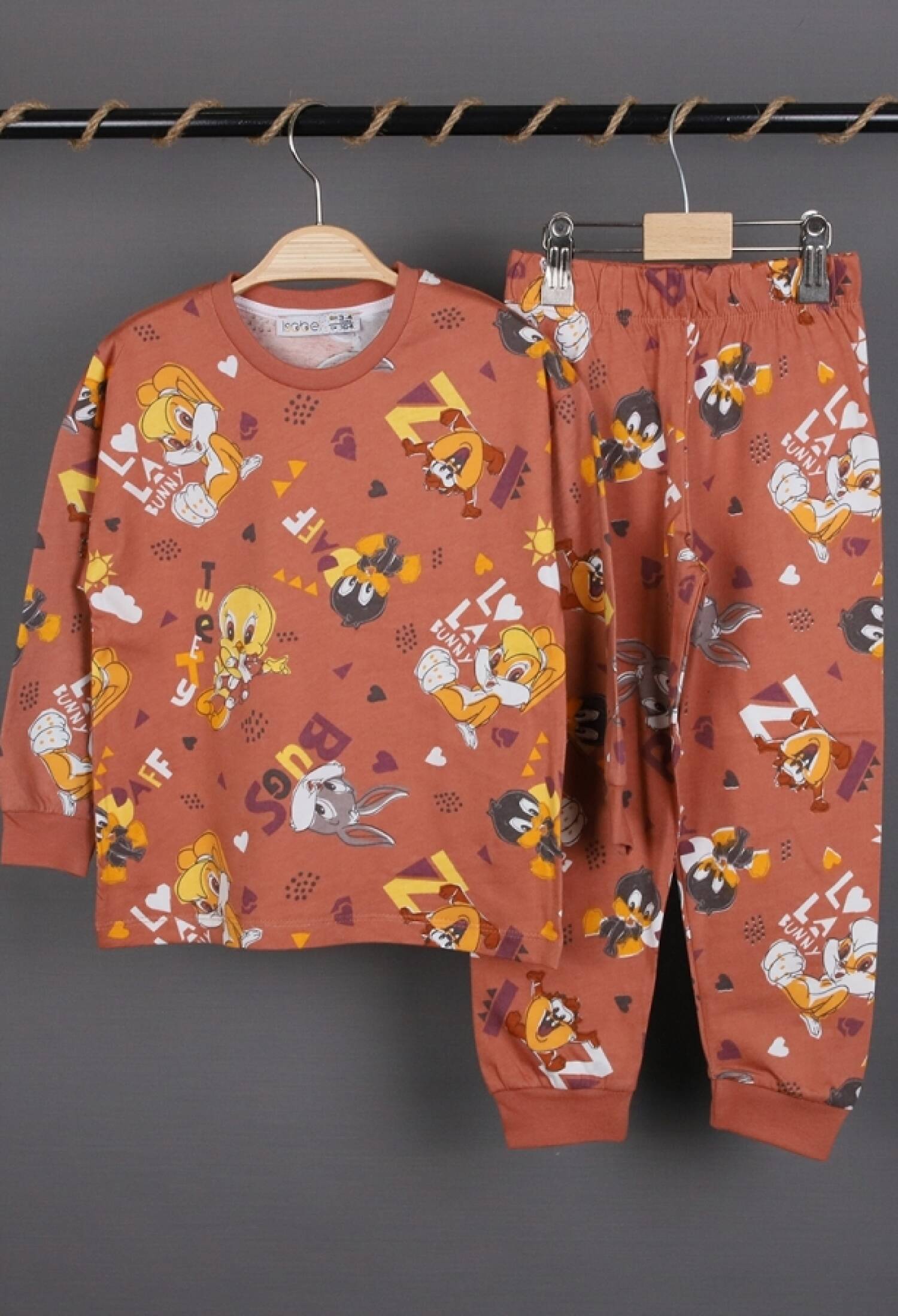 Bugs Bunny Desenli Kız Pijama Takım - Brand: İSOBEL - Kids & Bby Clothes From Peralane Kids Turkey