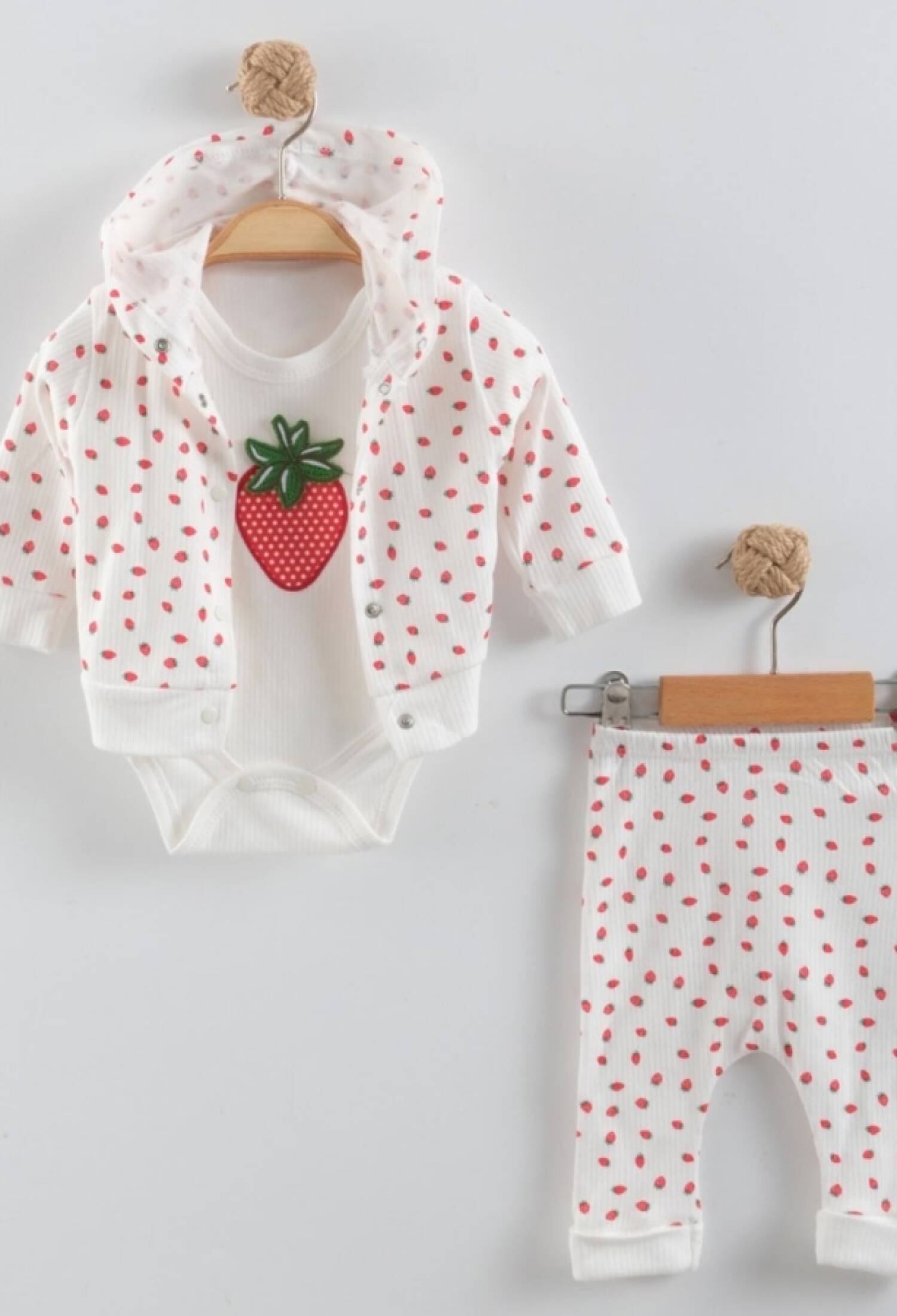 Çilek Baskılı Kız Bebe Üçlü Takım - Brand: NAYINOM - Kids & Bby Clothes From Peralane Kids Turkey