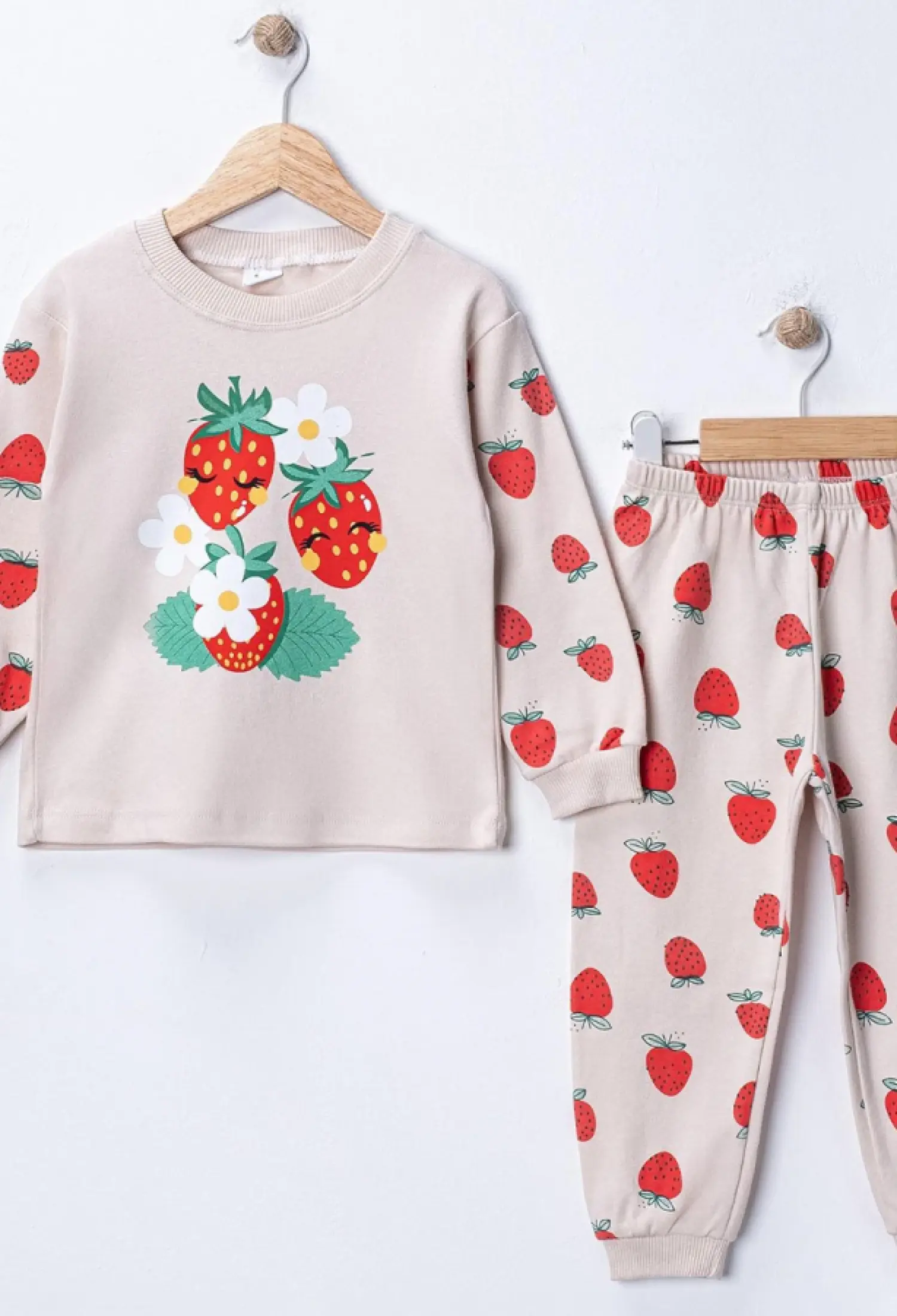Çilek Baskılı Kız Pijama Takım - Brand: SÜPERMİNİ - Kids & Bby Clothes From Peralane Kids Turkey