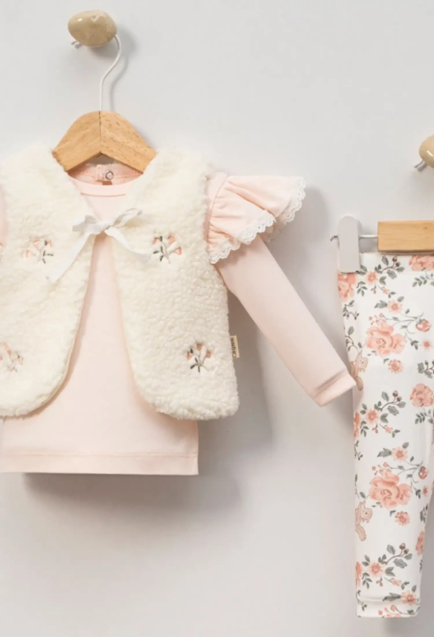 Peluş Yelekli Üçlü Kız Bebe Takım - Brand: CAYZEN - Kids & Bby Clothes From Peralane Kids Turkey