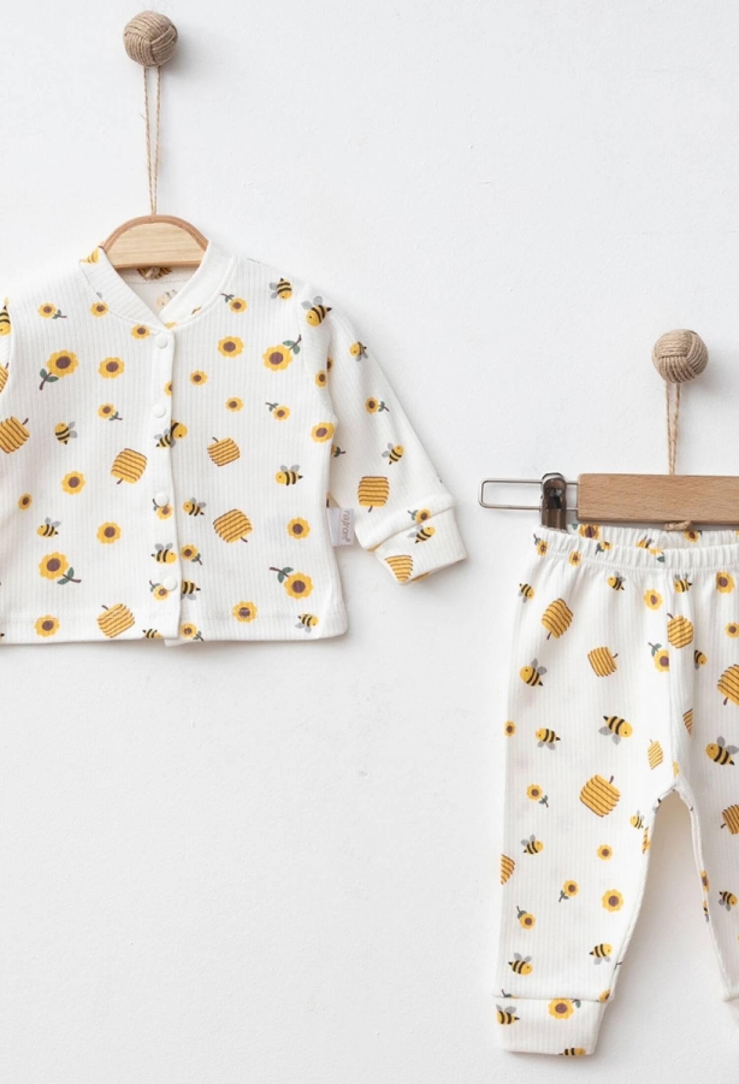 Arı Desenli Raporlu Kız Bebe Pijama Takım - Brand: NAYINOM - Kids & Bby Clothes From Peralane Kids Turkey