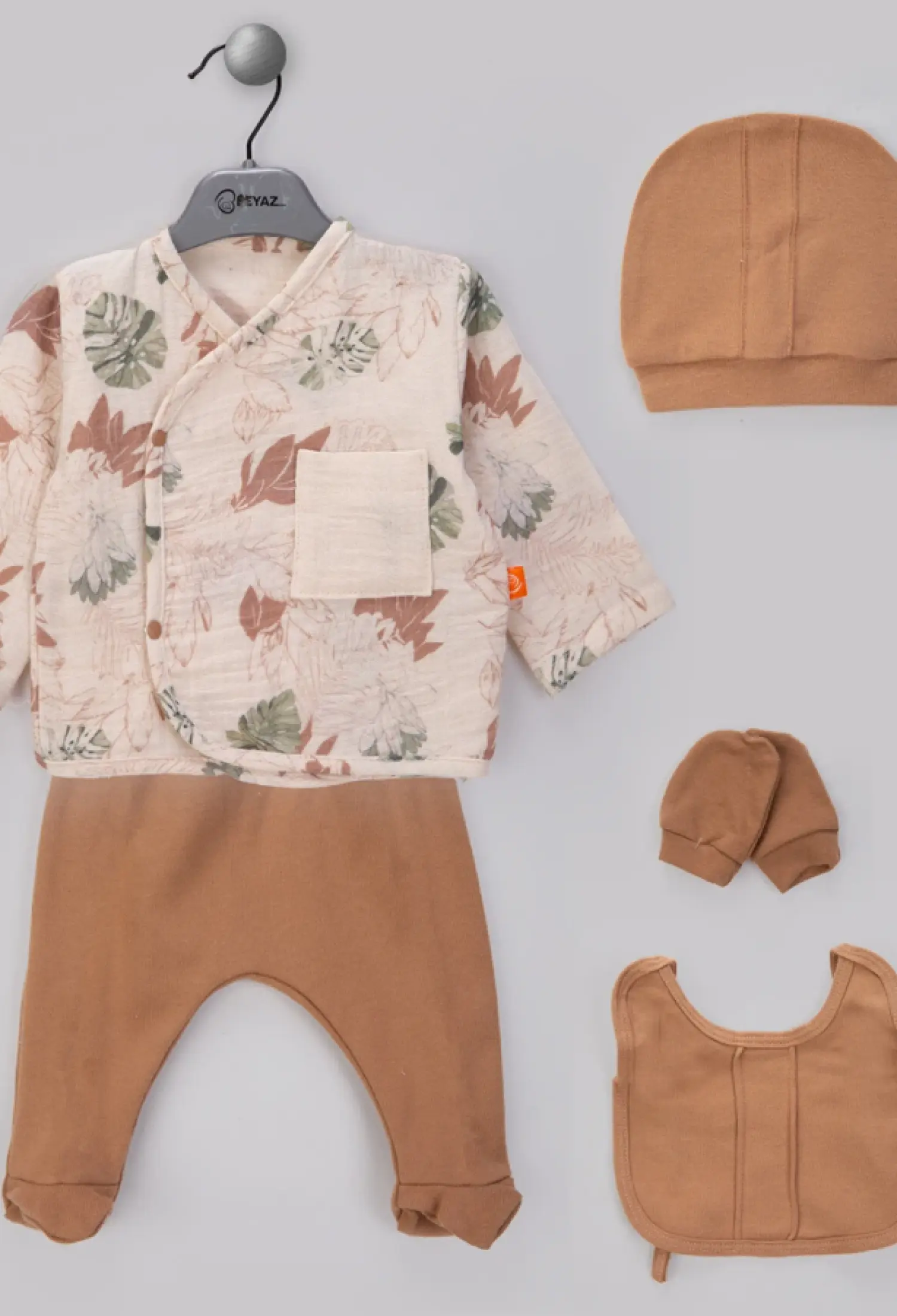 Desenli Yenidoğan Erkek Bebe 5li Set - Brand: BEYAZ BEBEK - Kids & Bby Clothes From Peralane Kids Turkey