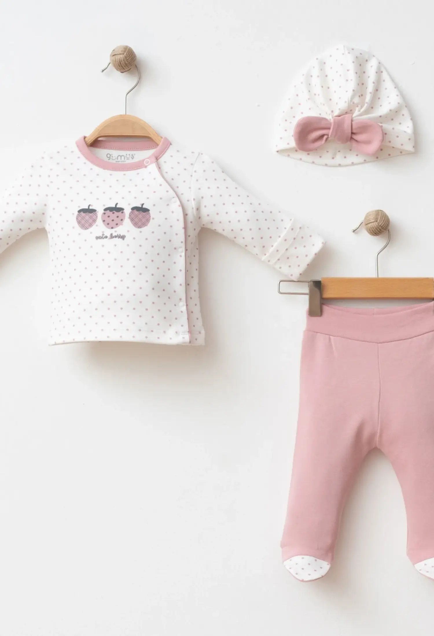Strawberry patterned 3 piece set - 5013 - Brand: Gümüş Baby - Kids & Bby Clothes From Peralane Kids Turkey