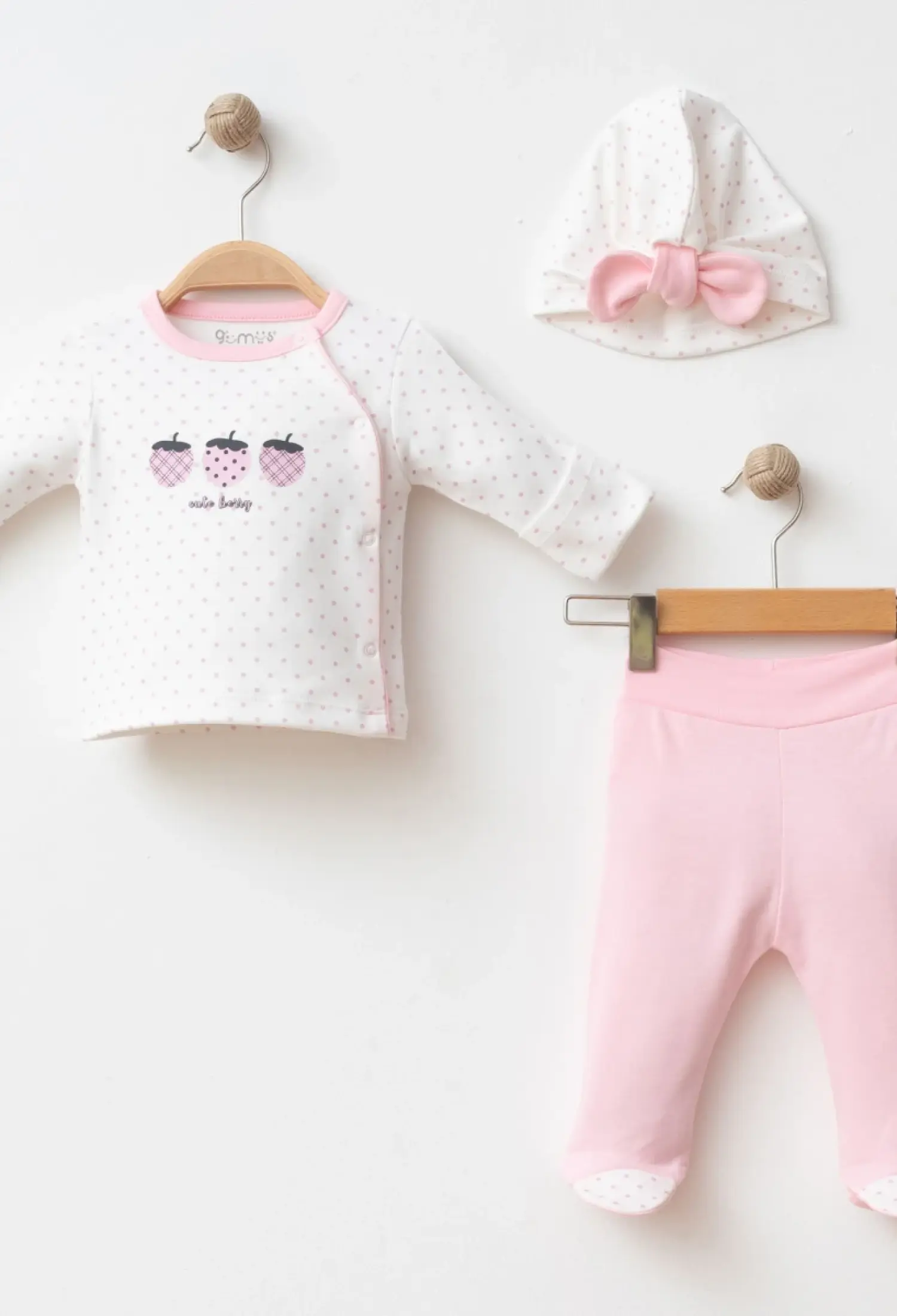 Strawberry patterned 3 piece set - 5013 - Brand: Gümüş Baby - Kids & Bby Clothes From Peralane Kids Turkey