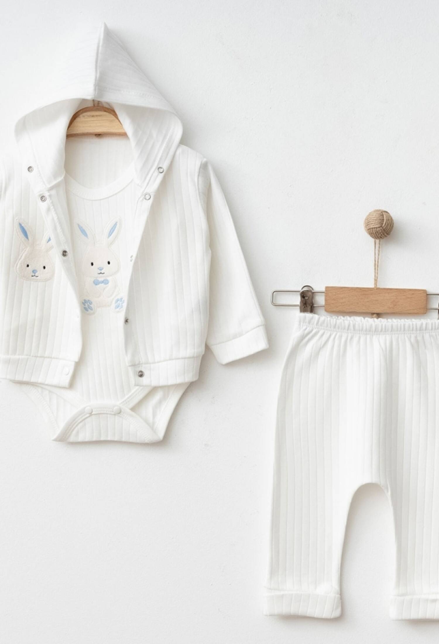 Tavşan Nakışlı Üçlü Erkek Bebe Takım - Brand: NAYINOM - Kids & Bby Clothes From Peralane Kids Turkey