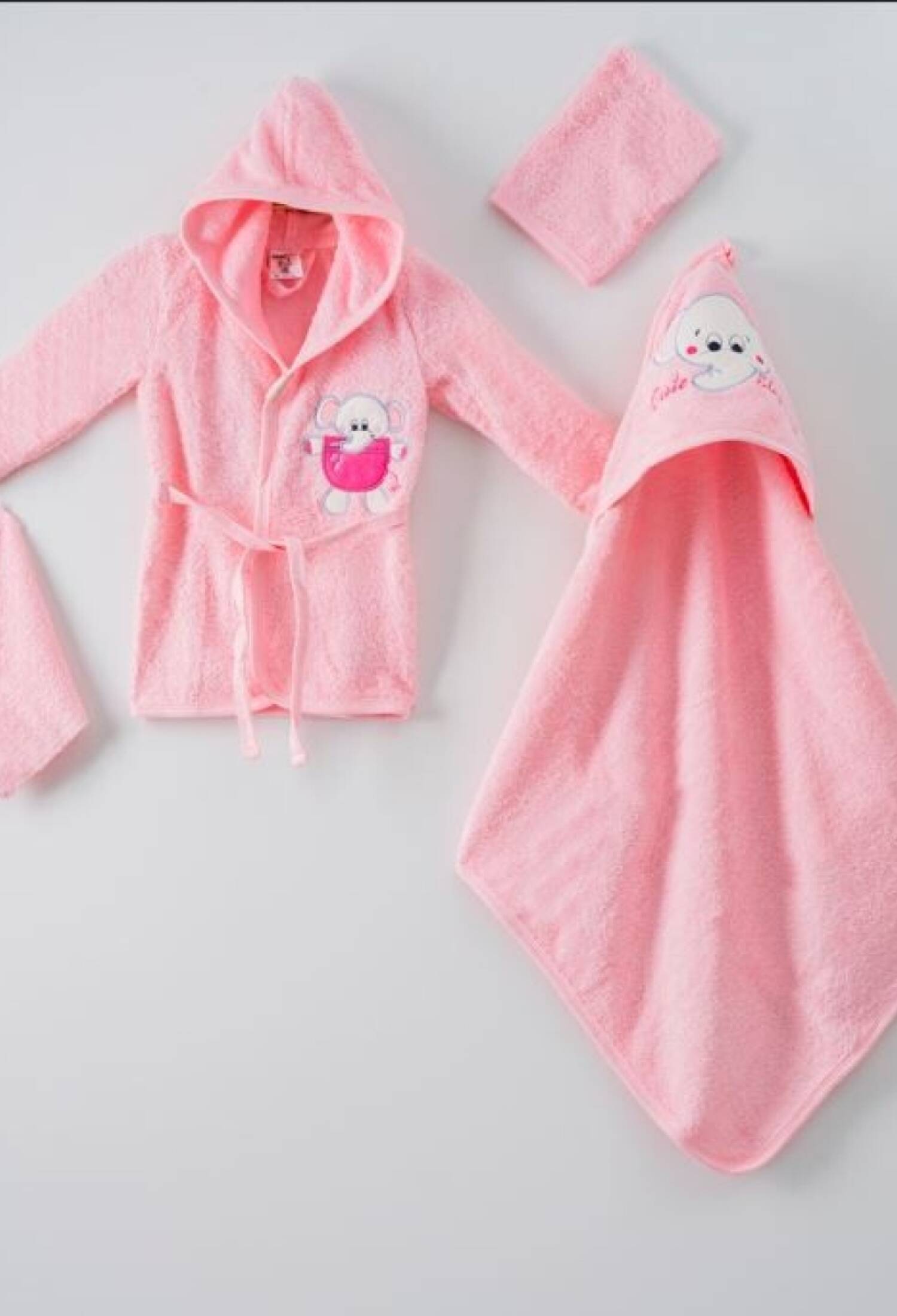 4-Piece Elephant Bathrobe Set (Boxed) Ramel Kids 1072-442