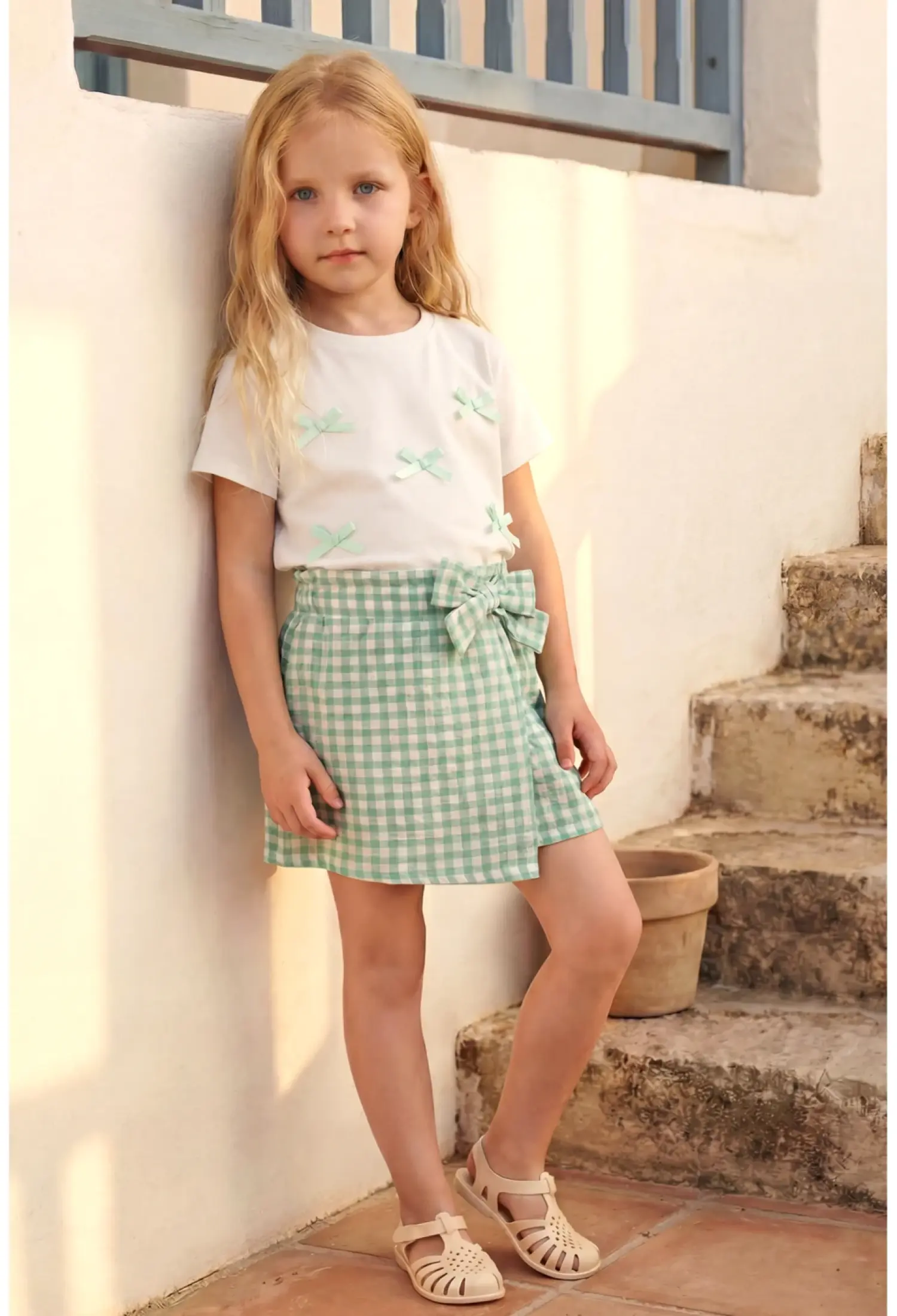 Girls Bow Detail T-Shirt Plaid Skirt 2-Piece Set (4-8 Years) - 26118 - Brand: Miniloox - Kids & Bby Clothes From Peralane Kids Turkey