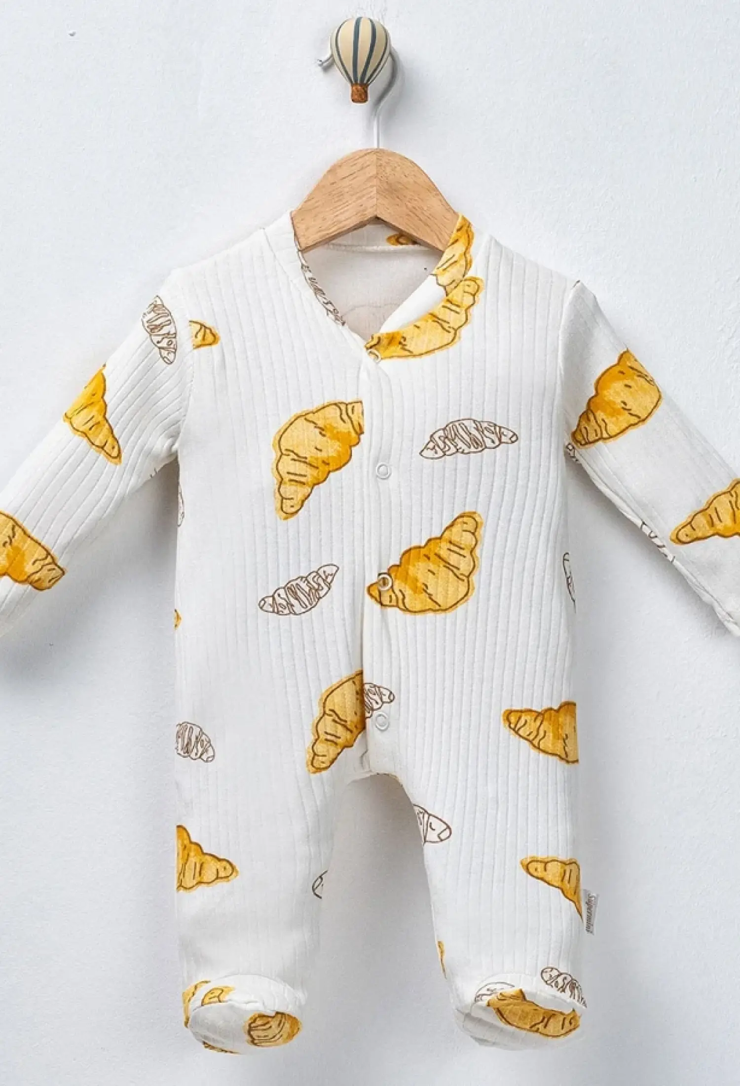 Kruvasan Desenli Raporlu Patikli Erkek Bebe Tulum - Brand: SÜPERMİNİ - Kids & Bby Clothes From Peralane Kids Turkey