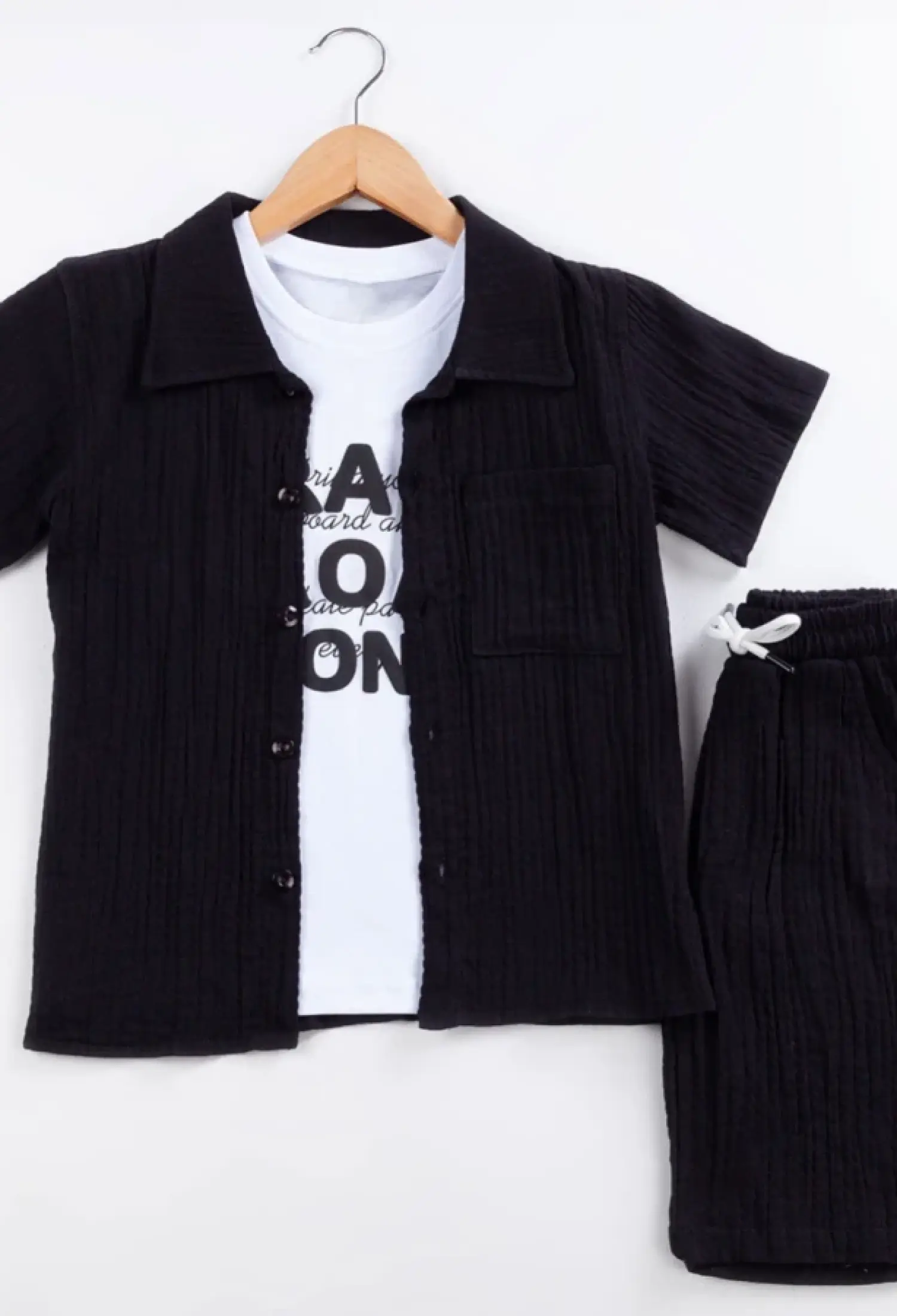 Boys Three-Piece Muslin Set with Pockets
