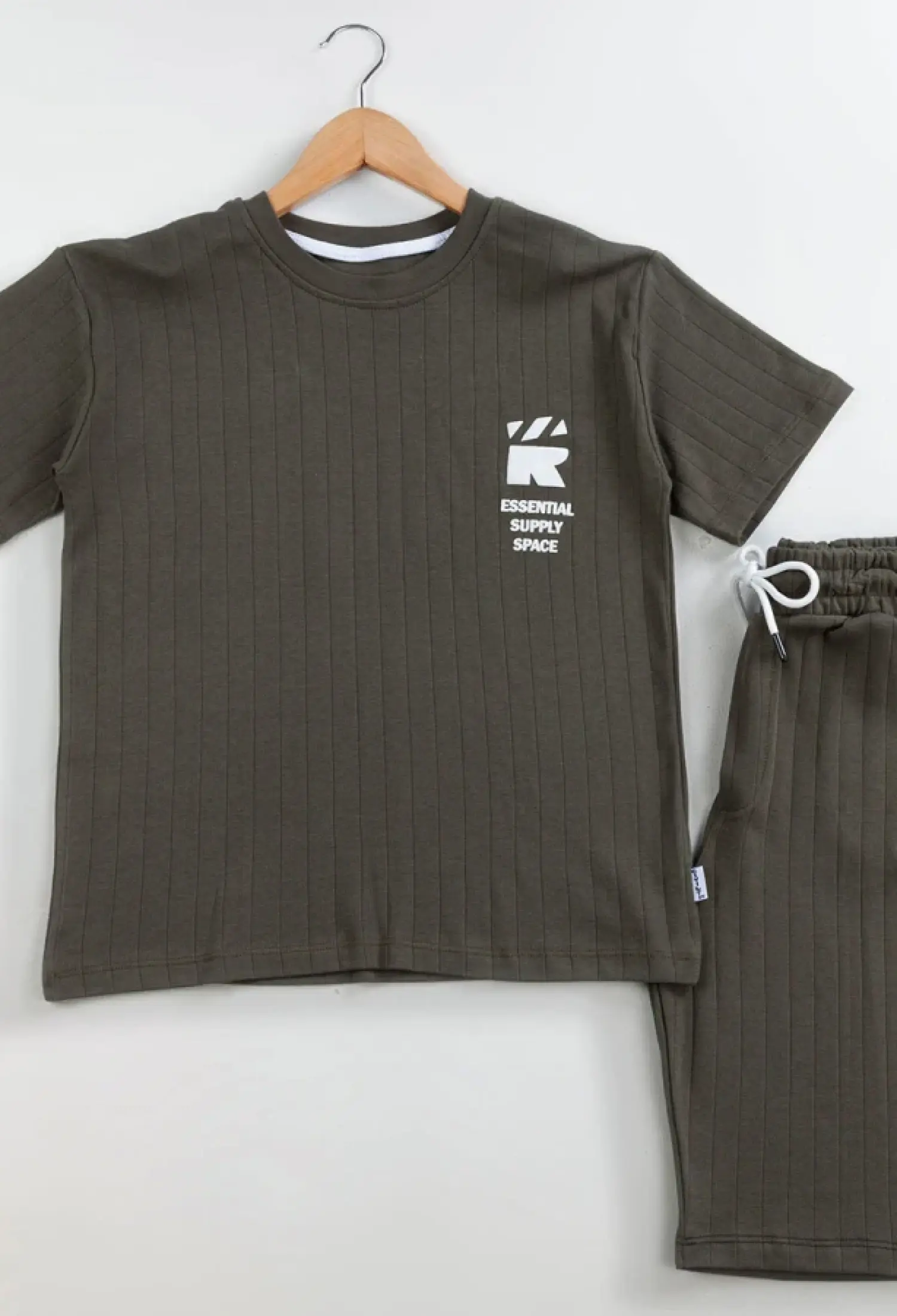 Boy Set with R Print